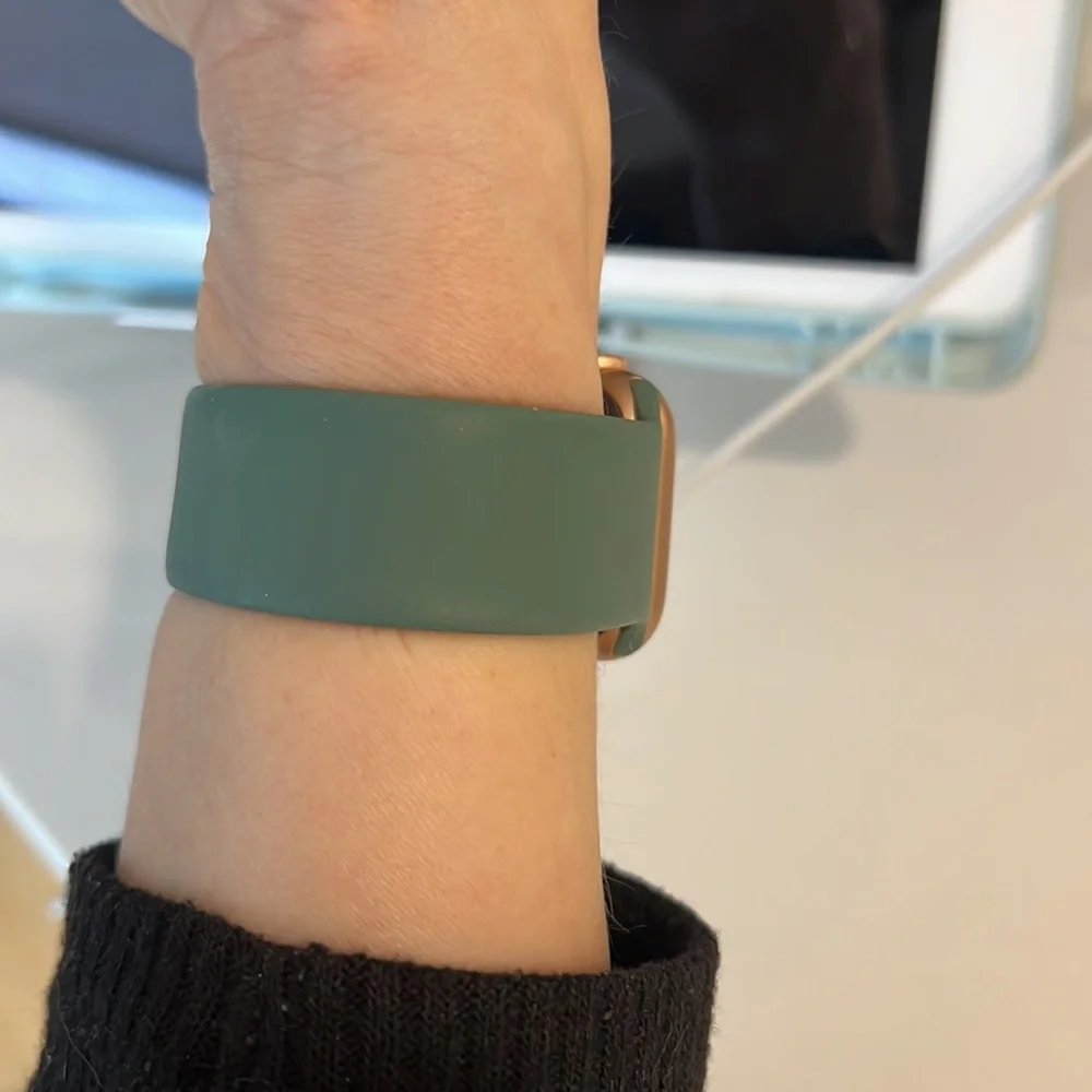 Apple band slightly